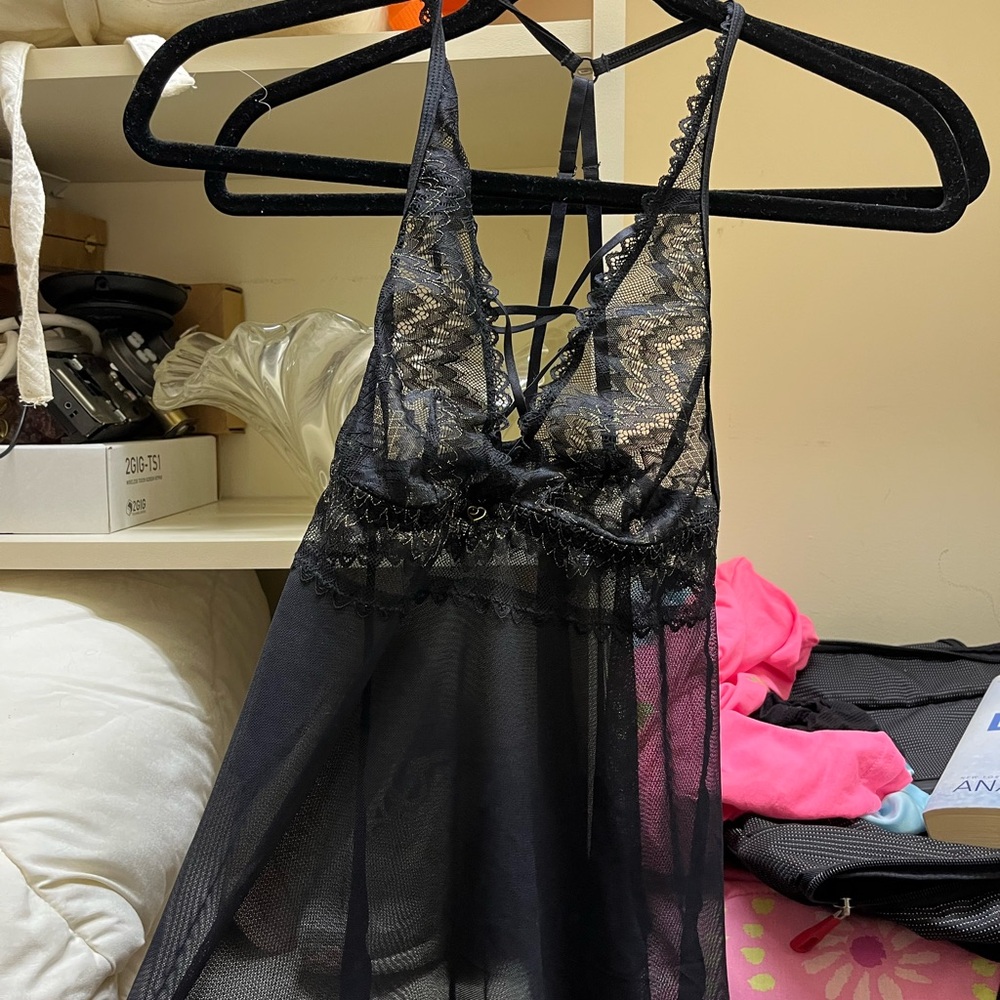 Elegant Black Lace Lingerie